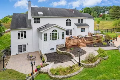 25 Valley View Drive, Grafton, MA 01536 - Photo 2