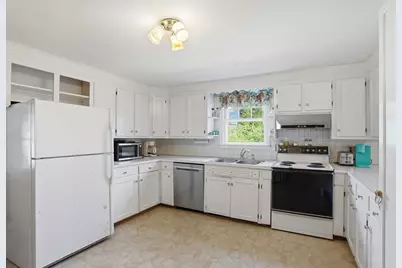 3 Linden St, Chelmsford, MA 01824 - Photo 10
