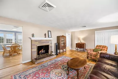 26 Mount Vernon Cir, Lawrence, MA 01843 - Photo 4