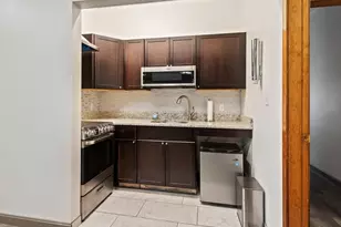330 Sunderland Rd, Worcester, MA 01118 - Photo 26