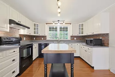 810 Glebe St., Taunton, MA 02780 - Photo 10