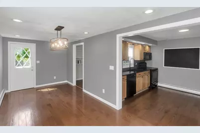 40 Susan Ave, South Hadley, MA 01075 - Photo 12