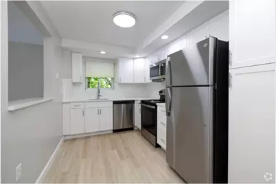 7 Stonehill #5J, Stoneham, MA 02180 - Photo 2