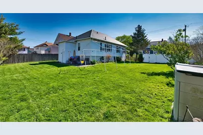 627 King St, Fall River, MA 02724 - Photo 12