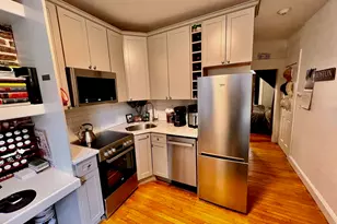 34 Grove St, Boston, MA 02114 - Photo 4