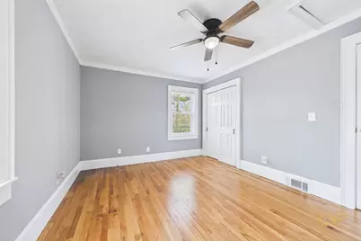 48 Irene St, New Bedford, MA 02745 - Photo 16
