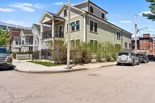 95 W Walnut Park, Boston, MA 02119 - Photo 2