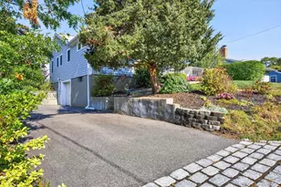 35 Shore Dr, Mashpee, MA 02649 - Photo 32