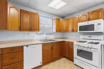 10 Alcott St, Boston, MA 02134 - Photo 10