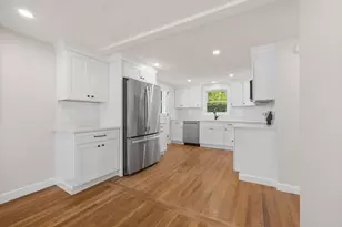73 Hemlock St, Arlington, MA 02474 - Photo 8