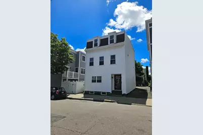 711 E 7th St, Boston, MA 02127 - Photo 1