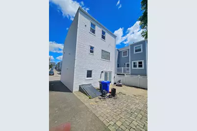 711 E 7th St, Boston, MA 02127 - Photo 2