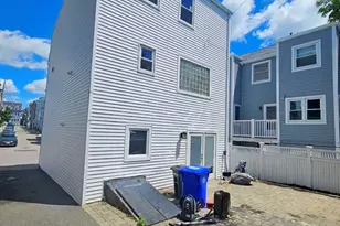 711 E 7th St, Boston, MA 02127 - Photo 2