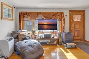 16 St Mary St, Malden, MA 02148 - Photo 10