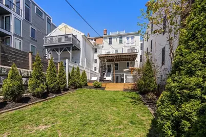 413 E 7th St #1, Boston, MA 02127 - Photo 24