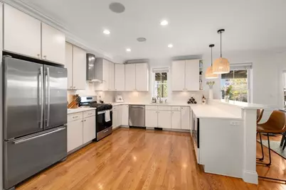 413 E 7th St #1, Boston, MA 02127 - Photo 10