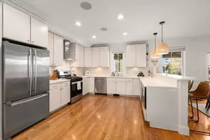413 E 7th St, Boston, MA 02127 - Photo 10