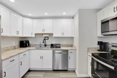 130 Fieldston St, Springfield, MA 01119 - Photo 6