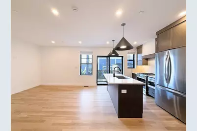 99 5th St #U2, Cambridge, MA 02141 - Photo 8