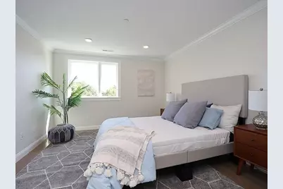 1400 Centre St #203, Boston, MA 02131 - Photo 6