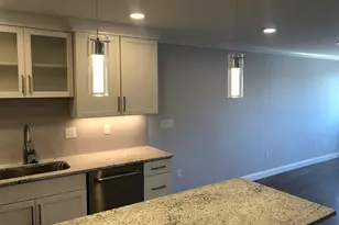 1400 Centre St, Boston, MA 02131 - Photo 10