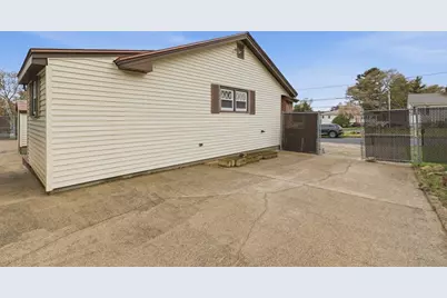 10 Deluca Road, Milford, MA 01757 - Photo 32
