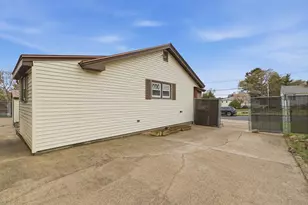 10 Deluca Rd, Milford, MA 01757 - Photo 32