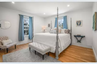 15 Sterling St, Newton, MA 02465 - Photo 16