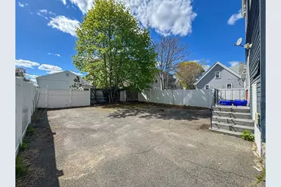 123-125 Laurel St, Malden, MA 02148 - Photo 4