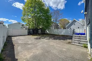123-125 Laurel St, Malden, MA 02148 - Photo 4