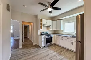 123-125 Laurel St, Malden, MA 02148 - Photo 14