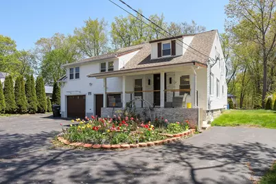 11 Hampton St, Auburn, MA 01501 - Photo 2