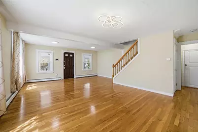 11 Hampton St, Auburn, MA 01501 - Photo 4