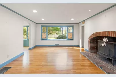 4 Strout Ave, Lynnfield, MA 01940 - Photo 8