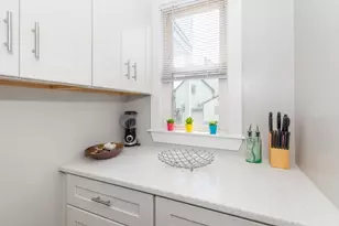 11 Stuart St, Everett, MA 02149 - Photo 10