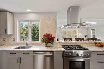 2 Greenbrier Drive, Westford, MA 01886 - Photo 4