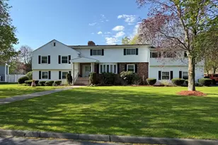16 Indian Rock Dr, Saugus, MA 01906 - Photo 2
