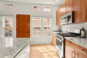19 Cooper St, Boston, MA 02113 - Photo 2