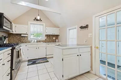 226 Central St, Foxboro, MA 02035 - Photo 8