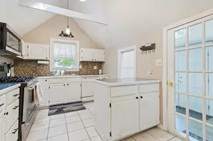226 Central St, Foxboro, MA 02035 - Photo 8