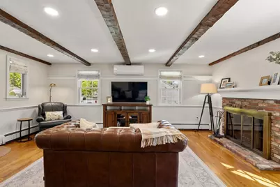 22 Crest Rd, Framingham, MA 01702 - Photo 8