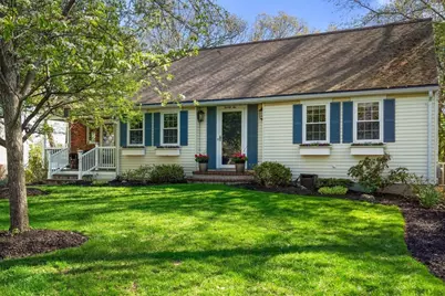 22 Crest Rd, Framingham, MA 01702 - Photo 2