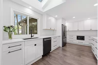 146 Brooks Road, Longmeadow, MA 01106 - Photo 12