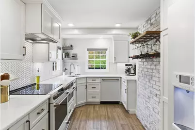 5 Great Rd, Bedford, MA 01730 - Photo 8