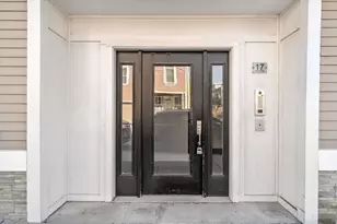 17 Vinton St, Boston, MA 02127 - Photo 16