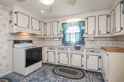 51 Edgewater Road, Agawam, MA 01001 - Photo 14