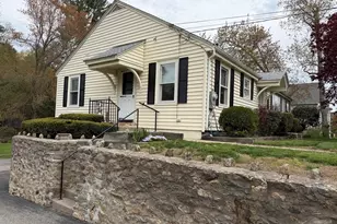 579 Church St, Northbridge, MA 01588 - Photo 4