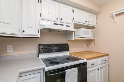 90 Plantation Dr #90, Agawam, MA 01001 - Photo 8