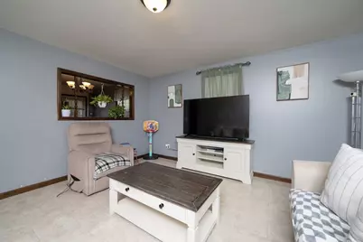 60 N East St, Holyoke, MA 01040 - Photo 14
