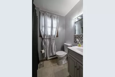 60 N East St, Holyoke, MA 01040 - Photo 20